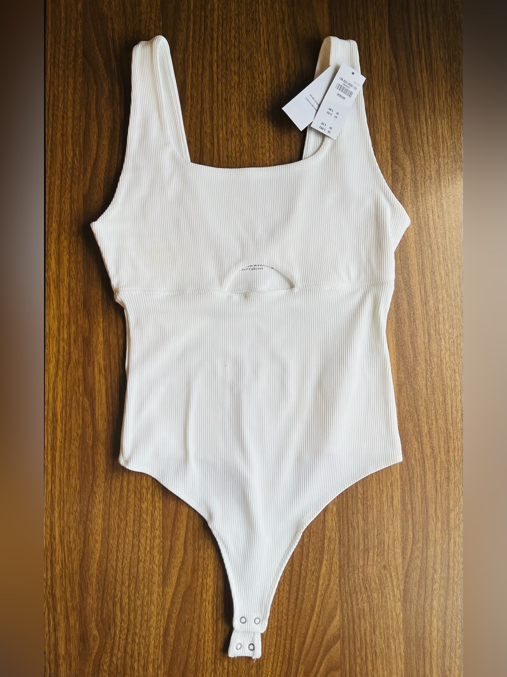 NWT Abercrombie & Fitch Soft A&F Ribbed Cutout Bodysuit Size M
